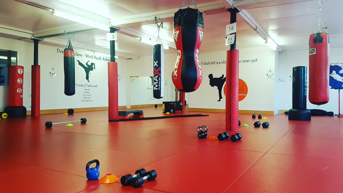 We look forward to the day where we can see our customers return to training. Hopefully not long now 🏋️‍♀️🥊👊

#fightingfitossett #fitness #lockdown