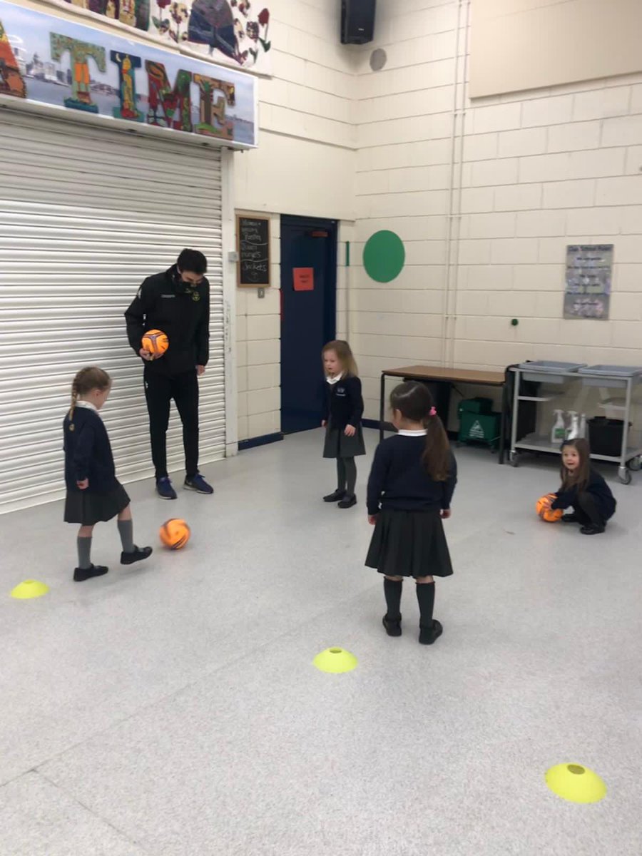 SouthportFCCF's tweet photo. Our free coaching sessions are continuing today.

📸 George Newell @NorwoodPrimary https://t.co/vMKXPNdfQG
