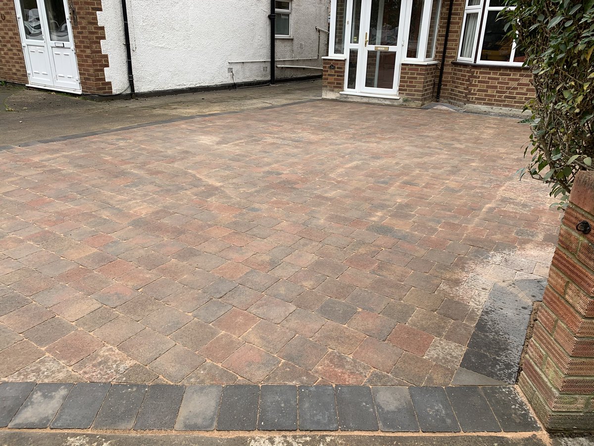 onsitepaving's tweet image. Another quality installation by the team @onsitepaving using @Tobermore products tegula heather @RodTobermore material supplied by @ProTradersBM  instagram.com/p/CHz6ikdndJO/…