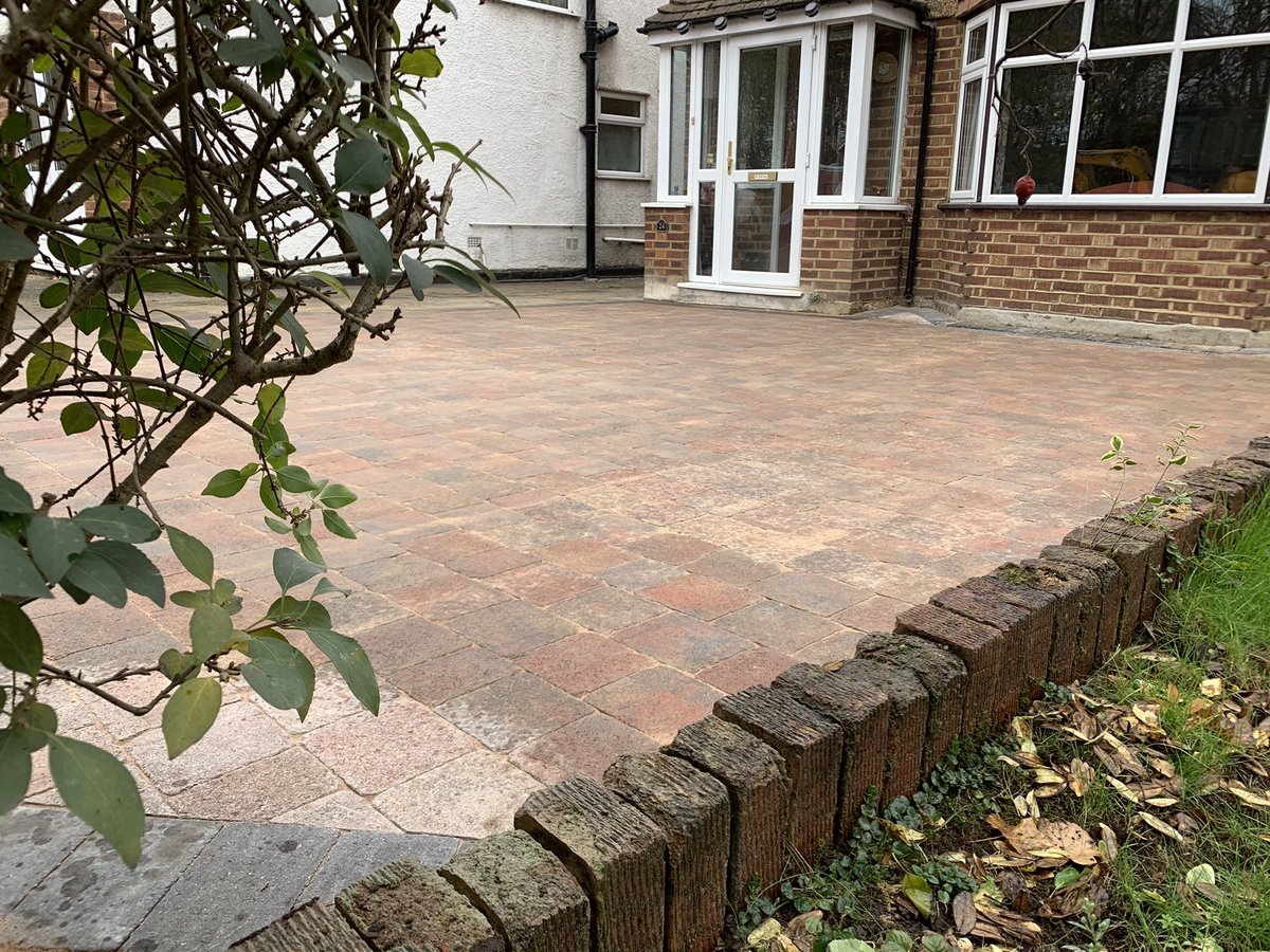 onsitepaving's tweet image. Another quality installation by the team @onsitepaving using @Tobermore products tegula heather @RodTobermore material supplied by @ProTradersBM  instagram.com/p/CHz6ikdndJO/…