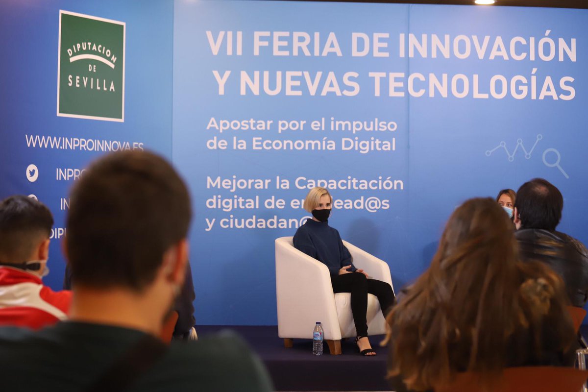 INPRODipusevi's tweet photo. Marta Estévez es investigadora en @TIC_upo explica algunas de las salidas de la carrera de #Biotecnología y su aplicación en campos como #MedioAmbiente #ControldeCalidad #Salud #InproInnova2020 #DespertandoVocacionesTIC https://t.co/u7I7ohmPda
