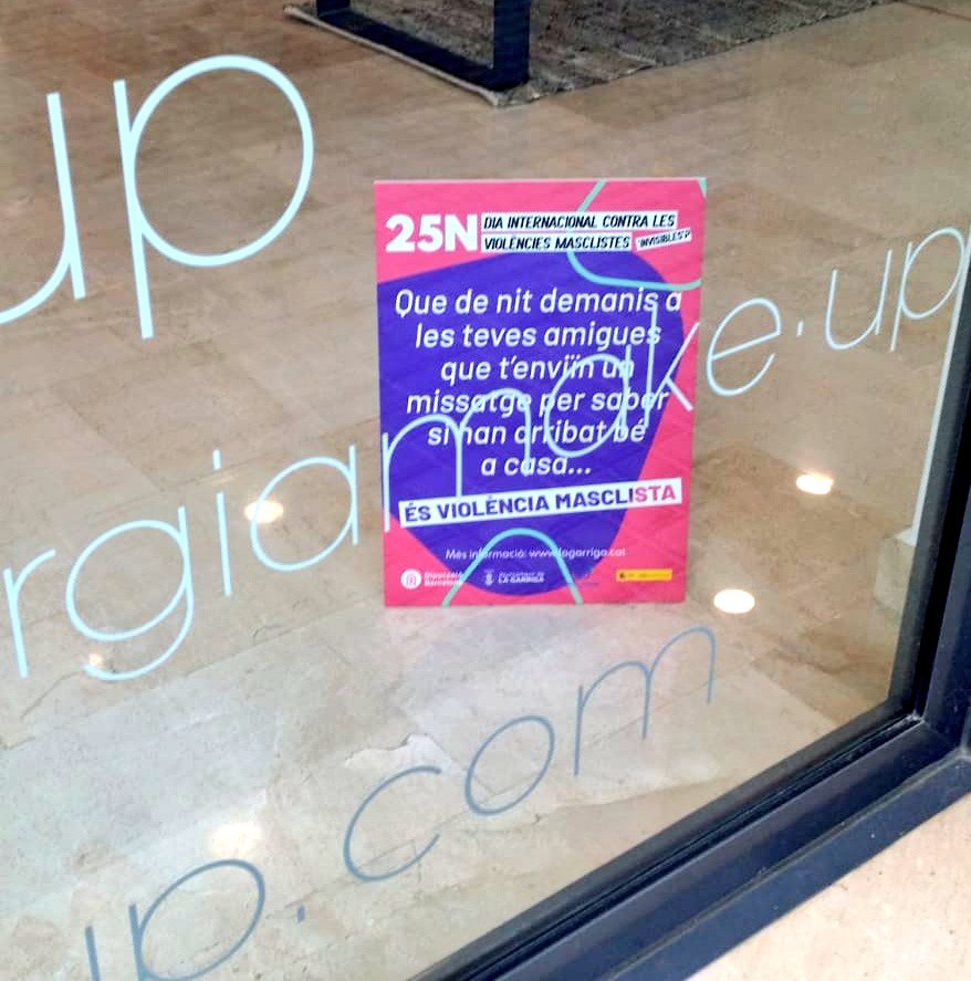 ajlagarriga's tweet photo. Commemorem el #25N repartint cartells de sensibilització a més de 80 comerços de #laGarriga. Volem visibilitzar les violències masclistes invisibles. Tens més informació de la campanya a https://t.co/6jiBTsBhAI https://t.co/bJwh5GGaMB