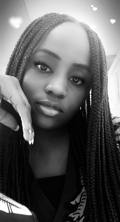 VLB_Ibadan's tweet photo. @instablog9ja Someone said I look like her here😋 https://t.co/Junmlmsjq5