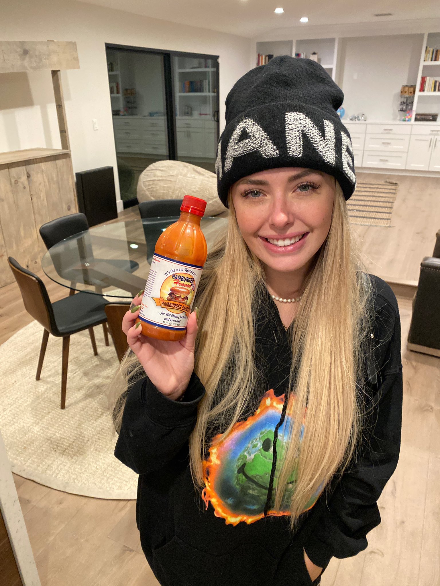 TW Pornstars - Pouty Girl. Twitter. 7:37 AM - 20 Nov 2020