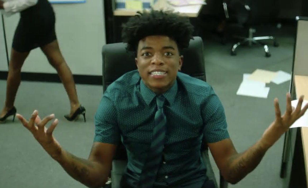 .@YungeenAce Nobody: YungeenAce School Photo 😀👐🏽 https://t.co/OvDitGbR8d
