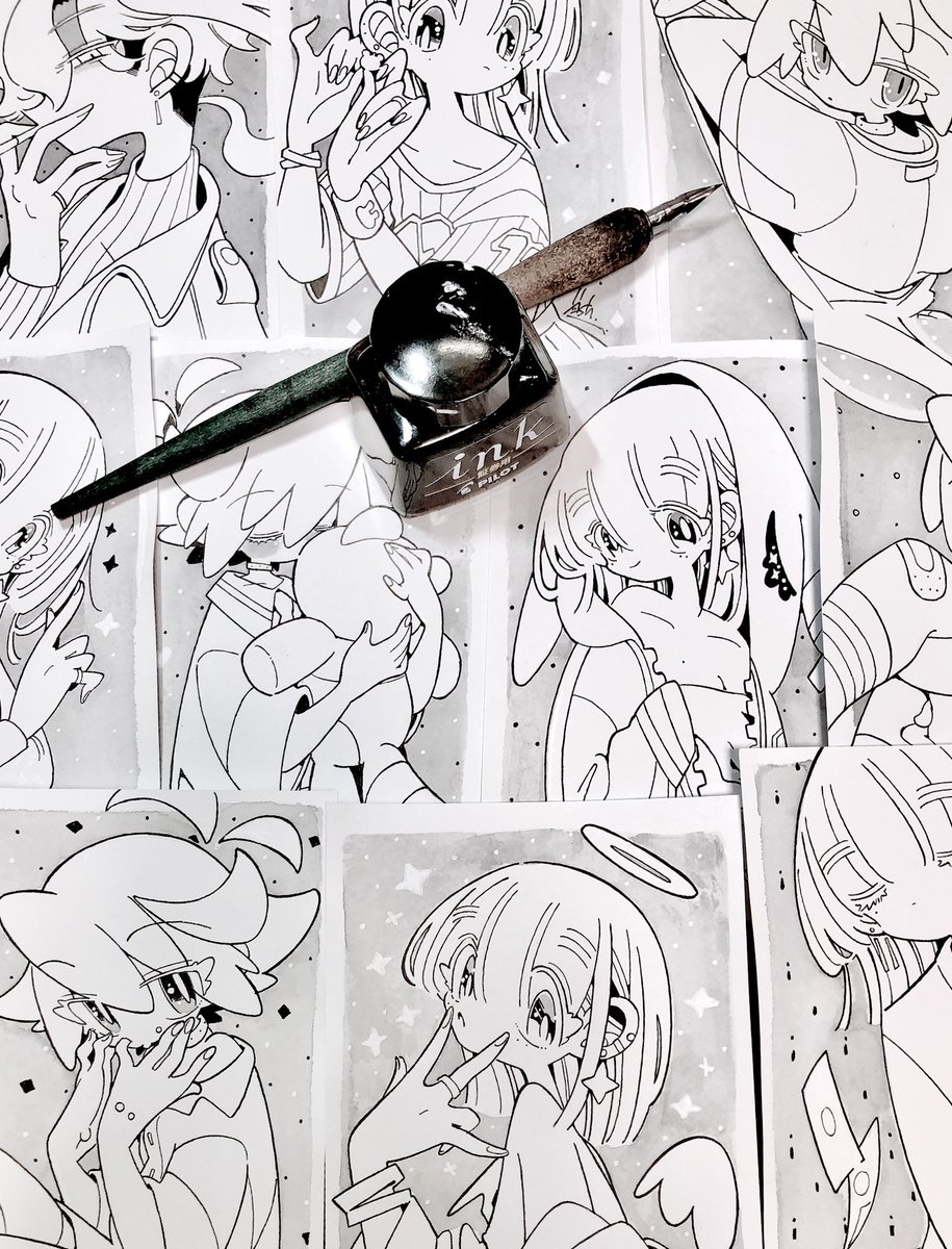 11月21日~28日のグループ展『BOYS展』に持っていくかわいい達です〜?‍♂️
原画、ドローイング、ポストカード、アクリルキーホルダーなどになります。よろしければゲットしに来てください?‍♂️✨

(続きのツイートに展示詳細を載せておきます▼) 