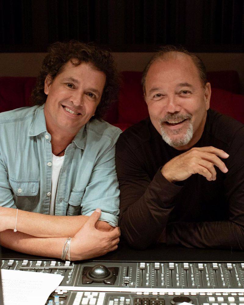 #LatinGRAMMY Rubén Blades y Carlos Vives resultaron ganadores en la categoría 'Mejor Canción Tropical' de los Latin Grammy por el tema 'Canción para Rubén' incluida en el álbum 'Cumbiana', producción que también se llevó la categoría 'Mejor Álbum Contemporáneo/Fusión Tropical'.