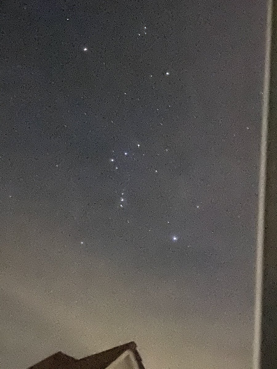 Ami_Lang's tweet photo. Stars were bright af last night, here’s orion constellation. https://t.co/VlUTD0uuSa