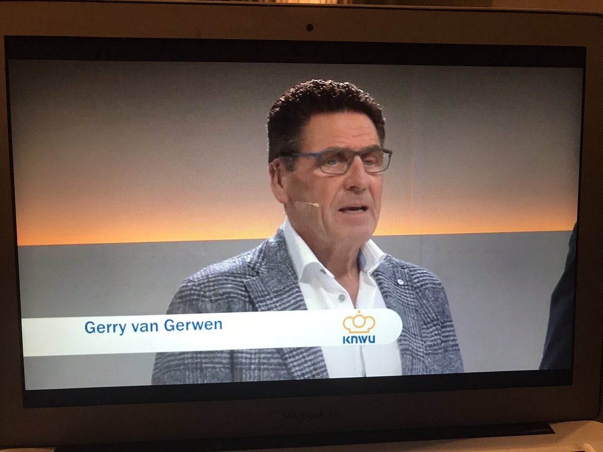 EjmGevers's tweet image. Zeker ook na zijn pitch is @gerryvangerwen de geschikte voorzitter @KNWU #verbinder #ervaringsdeskundige