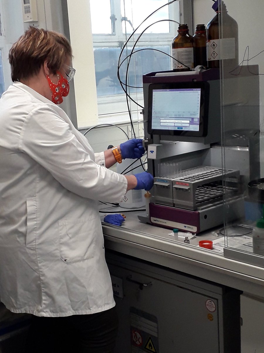 suzannah_harnor's tweet photo. Install day! Shiny new @IscoUk NextGen 300+ with ELSD is up and running @NCL_MedChem. First group in Newcastle to get one π #Combiflash #purification #newkit @SciencesNCL @ChemistryNCL @TeledyneIsco https://t.co/ukjkEjU1vK