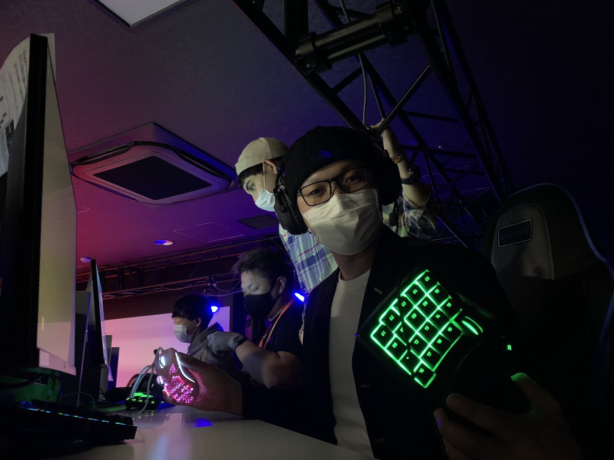 SIRIUSprogaming's tweet photo. OCAさんと交流中
シージで対戦
@raiser_fps 
@frojen_Sirius 
@Gfeed11 
@WoWBLACKWoW 
@laylax_airsoft https://t.co/OjQIPVQLgM