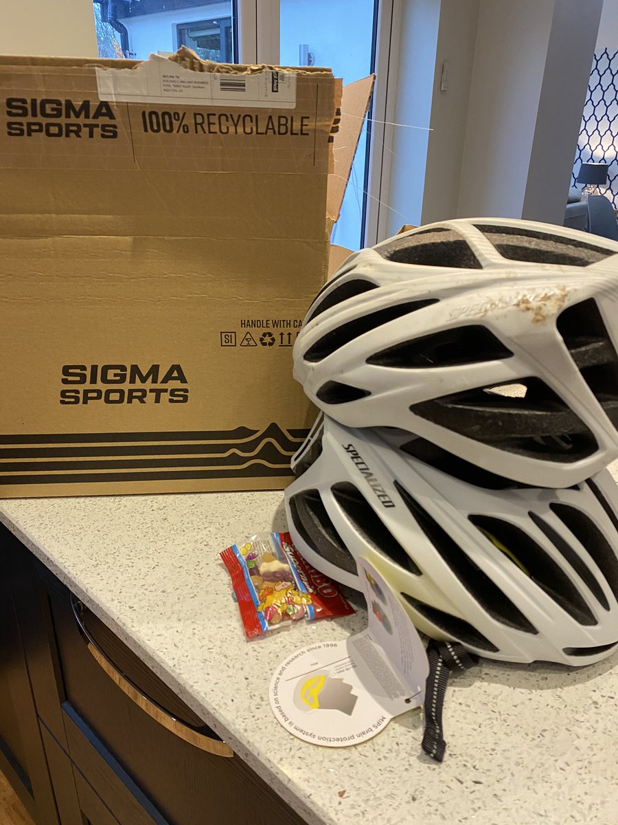 MkLttmr's tweet photo. New helmet to replace the cracked one! Thanks @Specialized_UK for saving my noggin! Will try not to fall off today...! @sigmasports https://t.co/n75fddjqAs