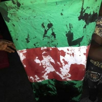 Joseph15583897's tweet photo. One month today.

The labour of our heroes past shall never be in vein.
#wemove2020 
#endSARs 
#EndPoliceBrutality 
#ENDBADGOVERNANCE 
#whogavetheorder 

@burnaboy 
@falzthebahdguy https://t.co/MnFQgEKzqj
