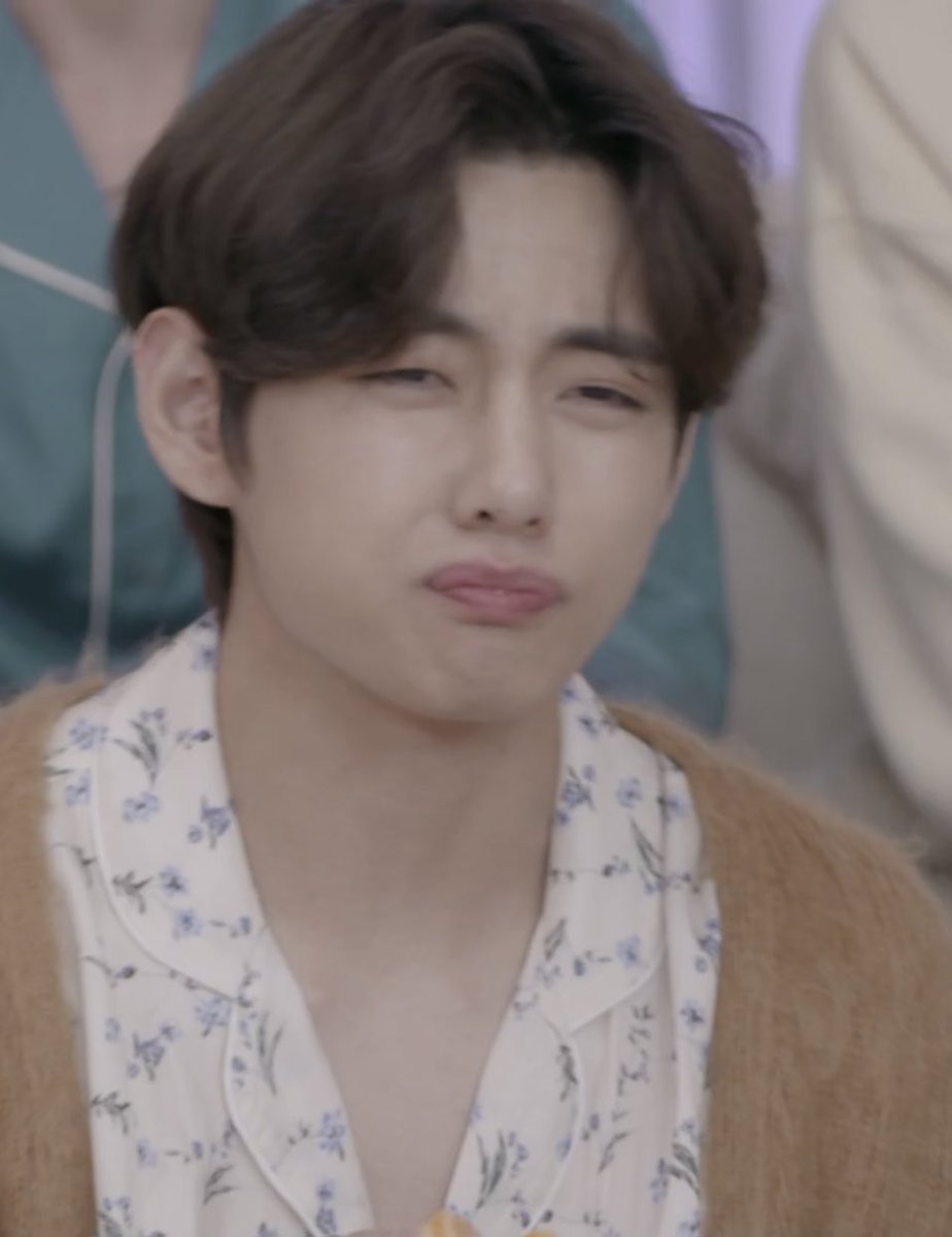 archivefortae's tweet photo. taehyung’s face when he eats tangerine he’s so cute 😭 https://t.co/buFYWpCWTp