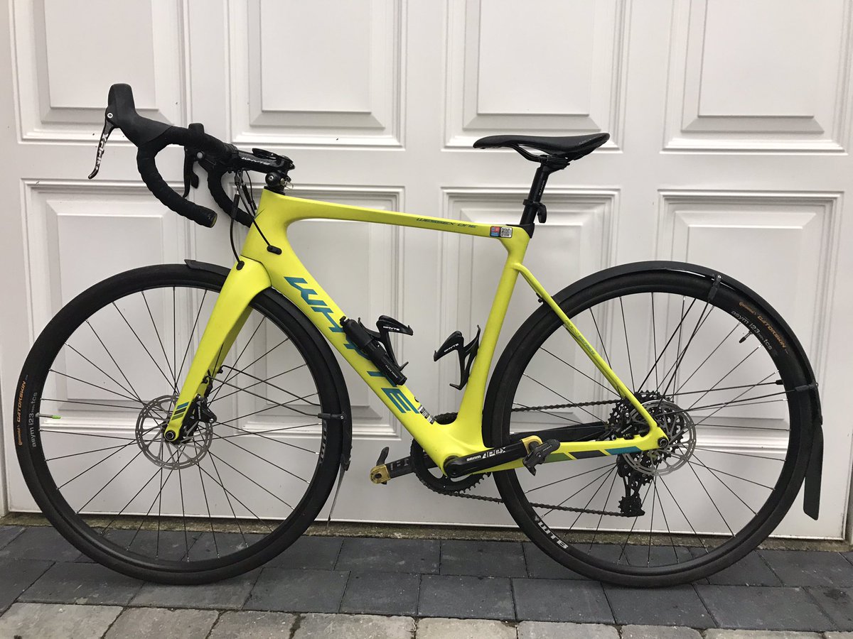 daveyrobo's tweet photo. Great product @rawmudflap Now fitted to @WhyteBikes to keep @JTCCHalton nice and dry when I am on the front 😂🚴‍♂️🤪#winterbike https://t.co/fS3oHREBka