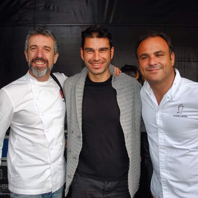 necora_man's tweet photo. Volveréis con más fuerza @PepeSolla @chefdelmar #hosteleria 💪 https://t.co/7Fx6kGAG9b