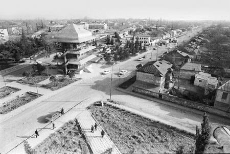 Azerbaijan's tweet photo. #Aghdam founded in 18th century &amp; its name (“white house”) is given by Panah Ali Khan of Karabakh Khanate.
Aghdam was named as “ghost town” after the occupation by Armenia. Now, when the district is liberated after 27 years of occupation the area will be rebuilt &amp; flourish again! https://t.co/V4mHP78qYM