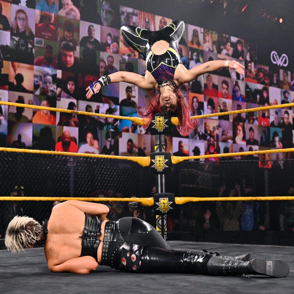 WWE's tweet photo. What. A. BATTLE. 👀 🤯 👏

#WWENXT @shirai_io @RheaRipley_WWE https://t.co/fxfjCo9lLt