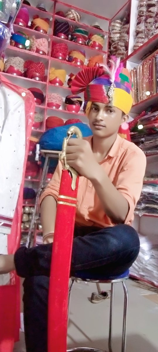 520Rj51's tweet photo. "रण मुख क्षत्रिय,
तीर्थ मुख ब्राह्मण"

मतलब क्षत्रिय का मुख रण की ओर होना चाहिए और ब्राह्मण का मुख भक्ति पूजा की ओर होना चाहिए..
जय श्री र��म 🙏🙏
Jai Rajputana 🚩🚩 https://t.co/GOB5yzhuIX