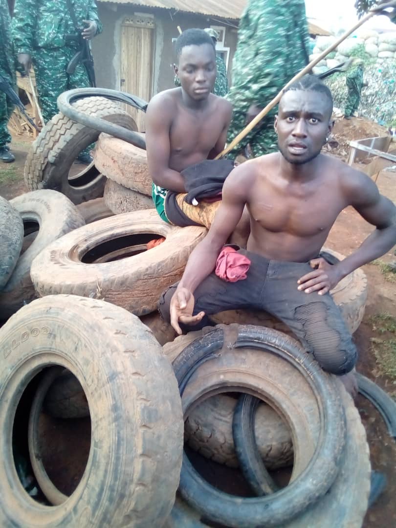 BandiVan's tweet photo. Remeber the gentlemen who were distributing tyres for burning on the roads, well their lovely vehicle led @PoliceUg to these interesting gentlemen, the entire group are now guests of police. You can't outrun the long arm of the law. 🇺🇬
#StopHooliganism https://t.co/EhOGSxag9x