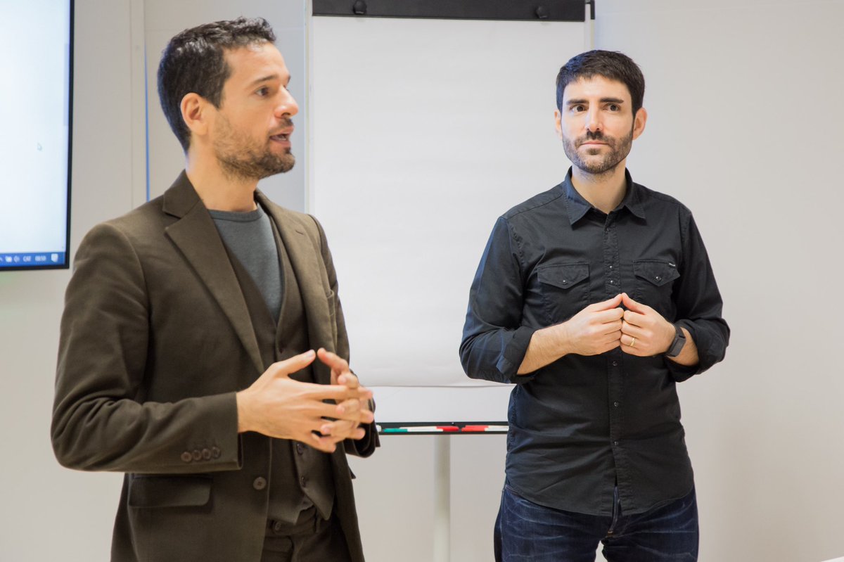 vanacco's tweet photo. Hace un año estábamos en @crowddays dándolo todo en vivo y en presencia. Volveremos. Mientras tanto nos vemos en la red de redes cada día. 😍 | #eventos #envivo #crowdfunding #profesionales #comunidad #amistad @joanboluda https://t.co/ZFO5nXHNgo