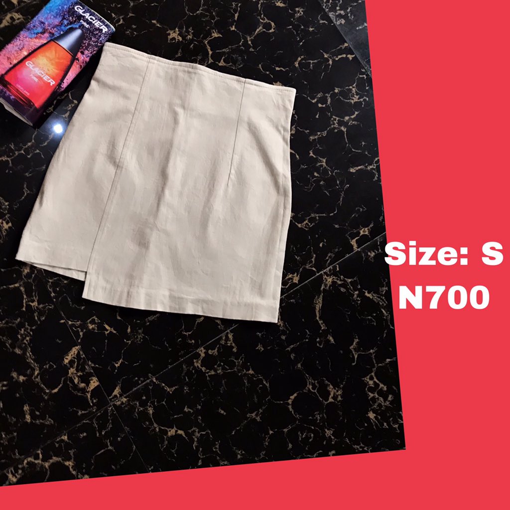 ThriftsandThreads tweet media