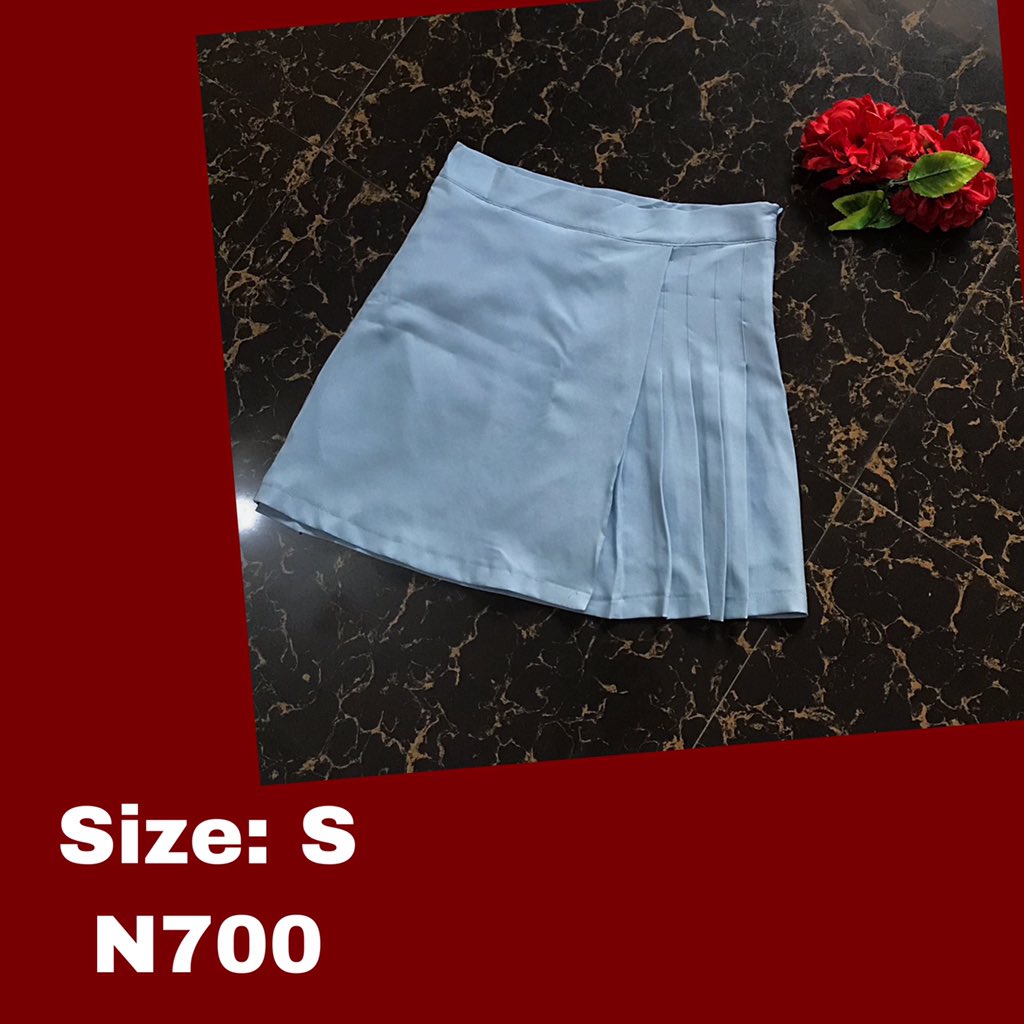 ThriftsandThreads tweet media