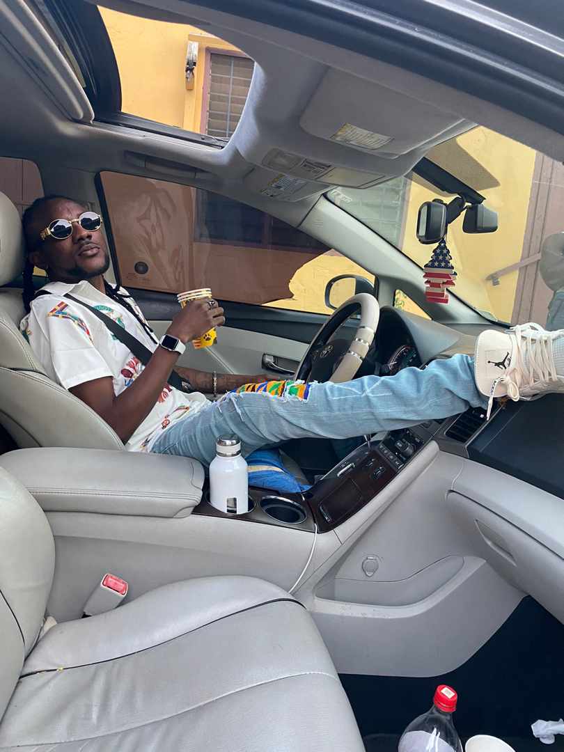 BrownGee17's tweet photo. De Gyal Dema Addicted To Lean Ecstasy, I'm Alright And I Love This Vibes💯❤️🔥Must Listen Chune 👇👇👇👇
https://t.co/OB6u3usJb0
#FullyFocused  #SelfNation
#AYIDECHAW https://t.co/cnXtrkZnKs