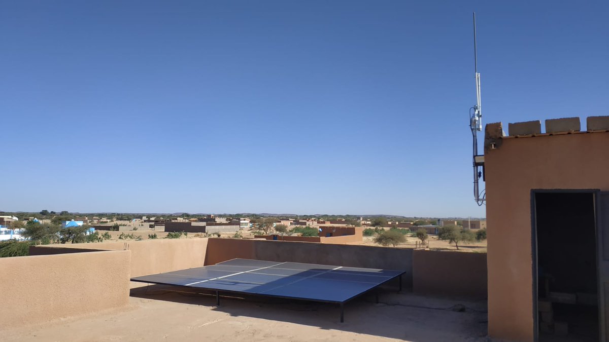 TeltonikaNET's tweet photo. Today we want to show you a solution from the Sahara desert, where our #RUT950 provides connectivity for an ADS-B receiver for the flight tracking service. The power supply is a solar system.
Thanks to GünterHeckenhahn from Afreaka for sharing this! https://t.co/tkKcZIxk8a