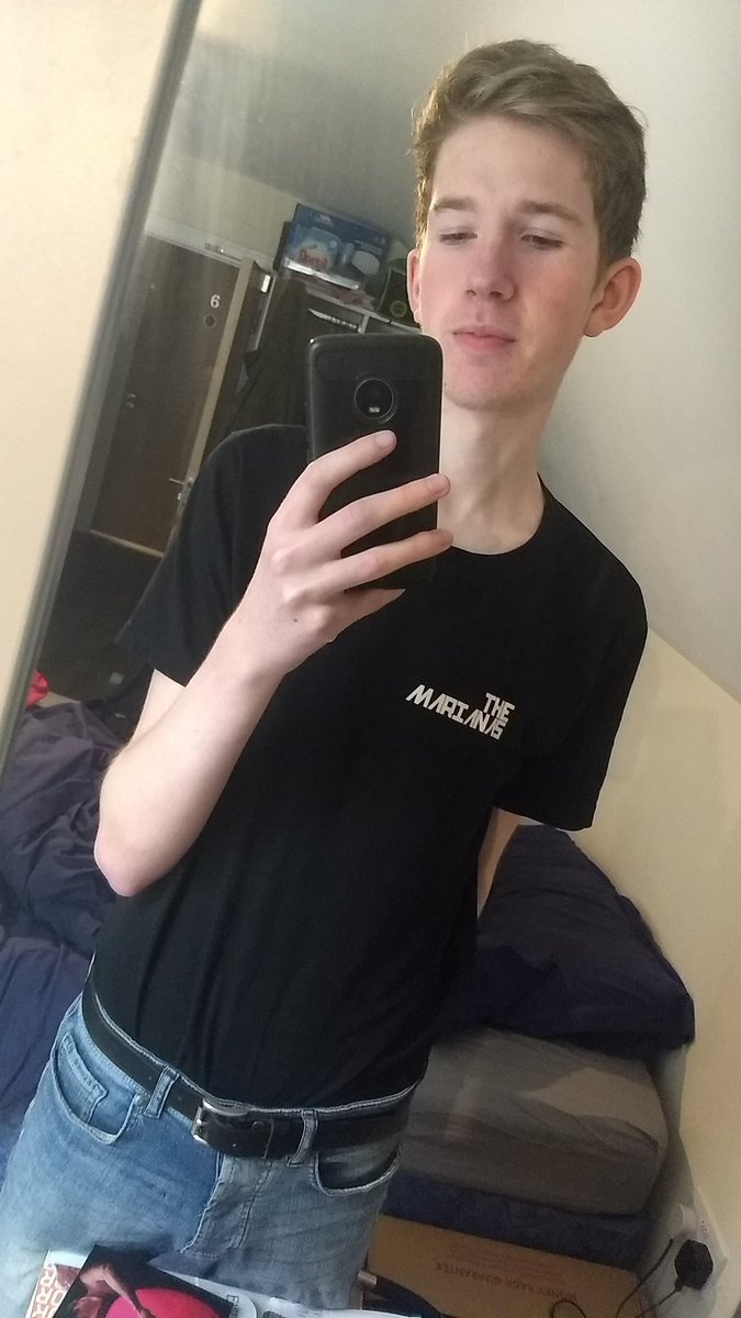 I'm also just gonna put this up for <a href="/BBC6Music/">BBC Radio 6 Music</a> #TShirtDay, big up @themarianas2 😍