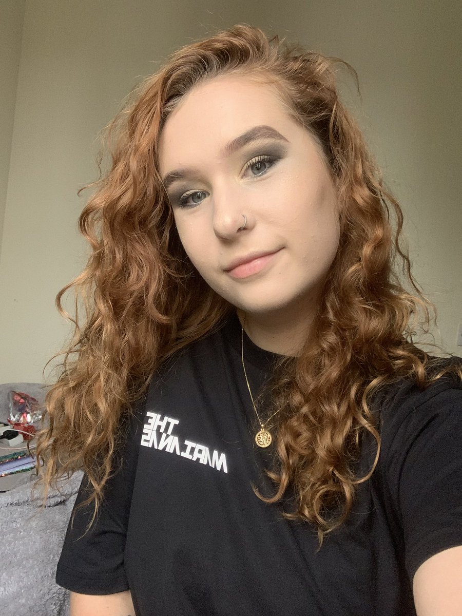 Also gotta big up @themarianas2 🥰 #TShirtDay <a href="/BBC6Music/">BBC Radio 6 Music</a>