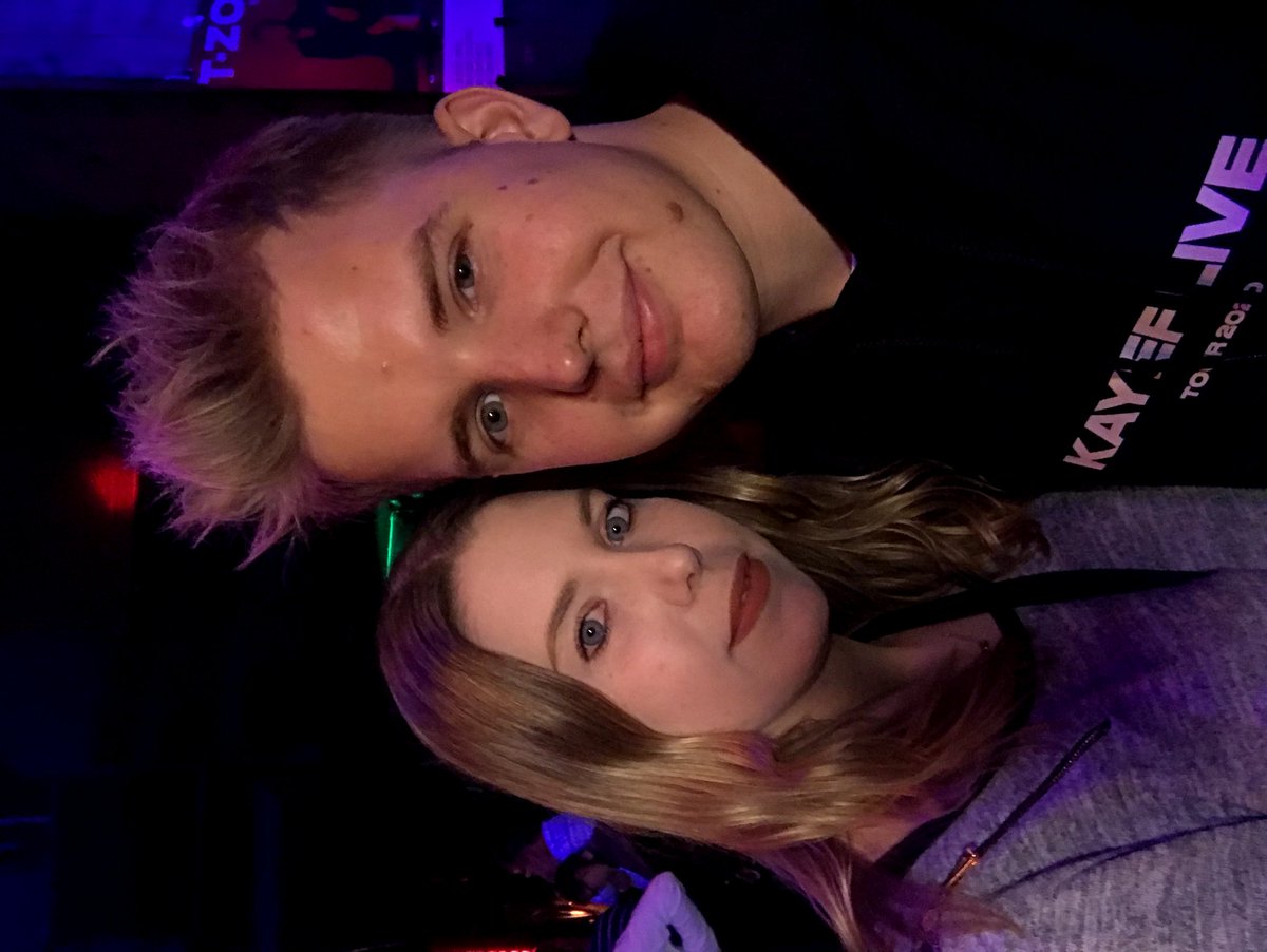 meike_we95's tweet photo. Alles Liebe und Gute zum Geburtstag 🎂 feier heute schön und genieß den Tag! 
https://t.co/o77LfiMgbT

@kayefofficial https://t.co/YgLhTeLRef