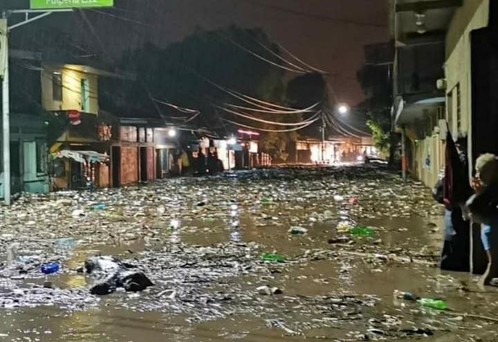 world_parish's tweet photo. Hurricanes have devastated parts of Central America.
Please pray for the Methodist Church in Guatemala and in Nicaragua as they assist families with supplies and shelter supported by £26000 from the World Mission Fund. #MethodistGrants
Read more here: https://t.co/jFqqk9L8Xt https://t.co/OOcCLxtRFF