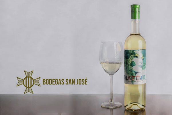 ¡¡¡ Matujo 2020 ya está disponible !!!
Elaborado con uvas macabeo 100 % ecológicas , nuestro vino más esperado ya está a la venta.
🥂 Chin! Chin !

💻 bodegassanjose.com/producto/macab…

📸 Pic: Venancio García-Escribano.