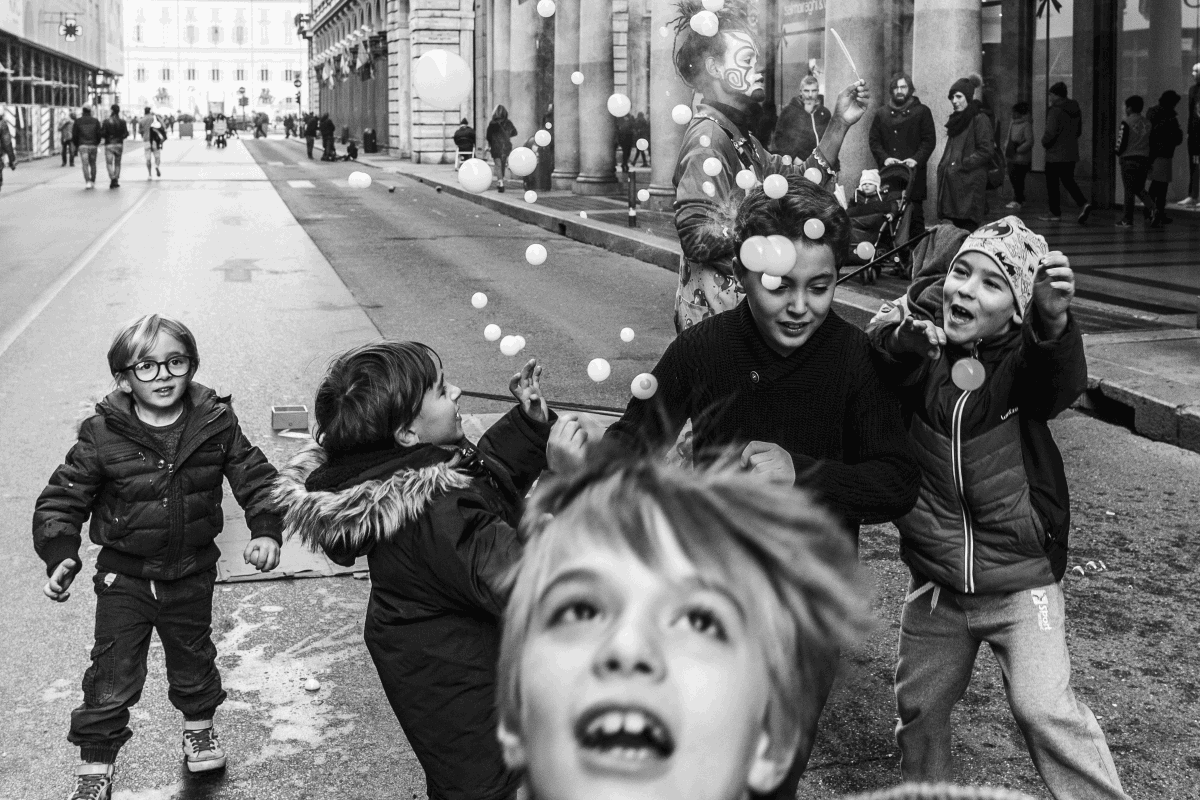 We digged into our Awards files and picked out nine great images of children to honour World Children’s Day. Click here to read more: worldphoto.org/blogs/20-11-20…