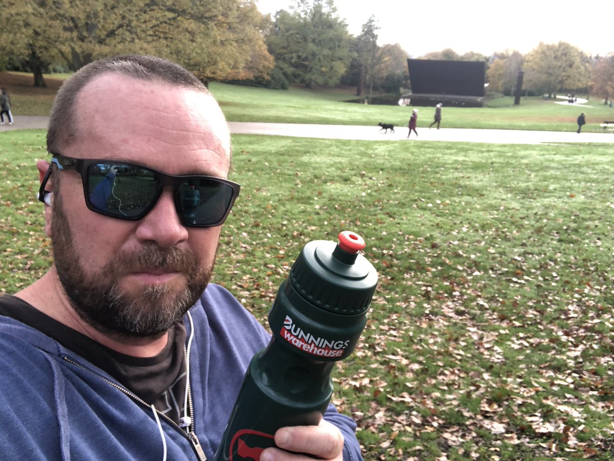 willchegwidden's tweet photo. Day off and a lovely day for a run around the park! #rustylaptop #bunningsbottle https://t.co/6ui7fBUmhJ