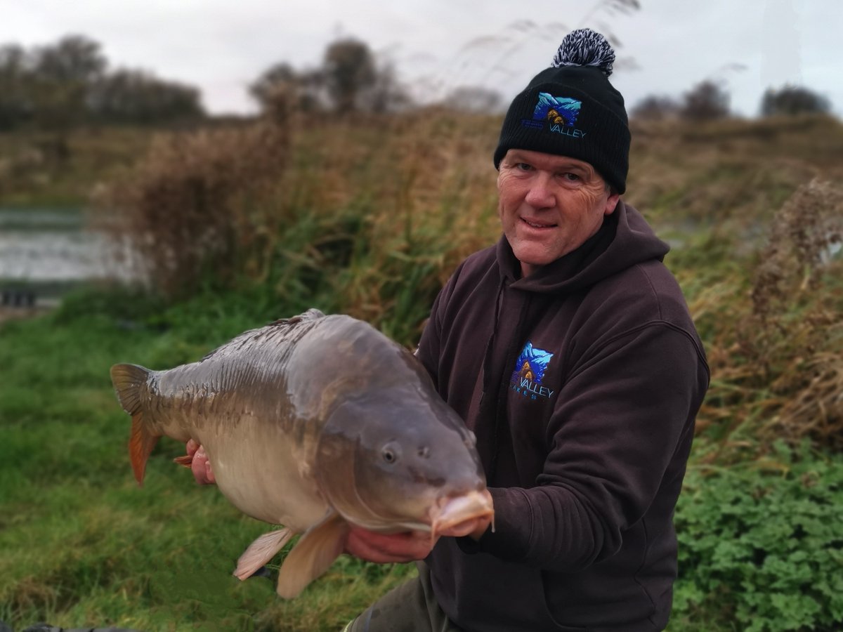 SteAlfordCarp's tweet photo. "Jules" at 30lb for Ste Alford, a New 30lb for Tees Valley Lakes and Alpha's 16th x 30lb+ to date, backed up with a 27lb 8oz
#TeesValleyLakes 
#DNABaits 
#JPrecisionHooks
#carbonbaits https://t.co/jtENlx1FrL