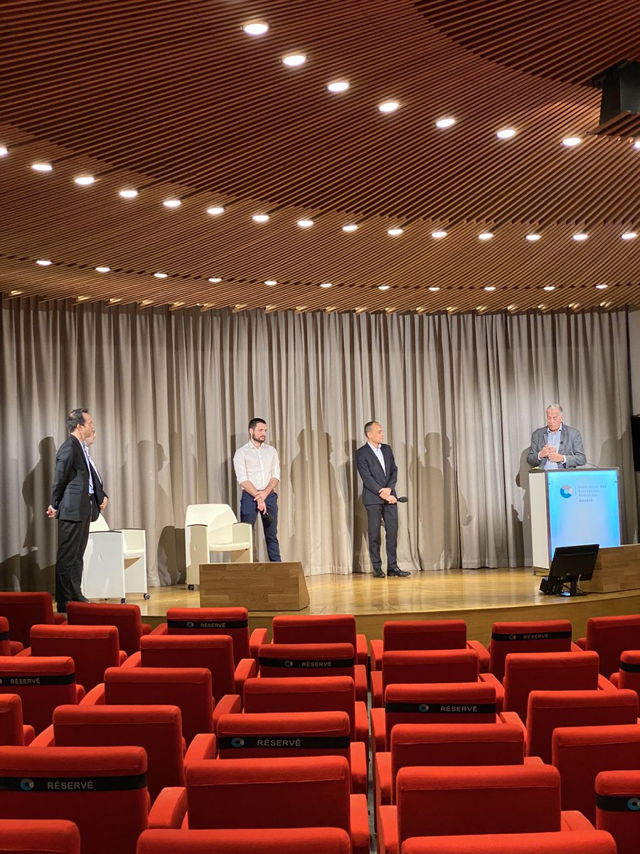 GE_OCEI's tweet photo. #FEN2020 Deuxième session de Questions/Réponses: on parle formation à la transformation numérique, positionnement marketing en ligne,etc.
Posez vos questions sur https://t.co/2MFhG8xVkU
#transitionnumerique #pme #transformationdigitale https://t.co/NpwmDob2gM