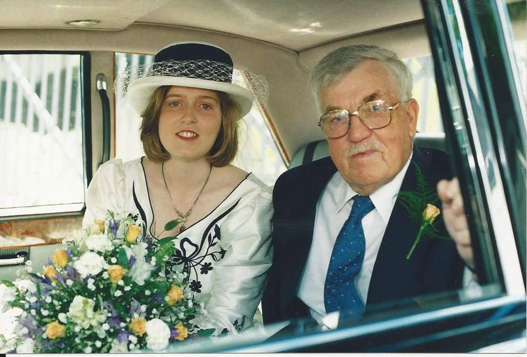 Mandymo4's tweet photo. Happy Heavenly Birthday to my awesome Dad. Gone 20 years hence the pic of my 1st wedding. Lots has changed since then. I ❤ this pic tho. Miss our mutual ❤ of all things horse jumping &amp; general witty banter him winding up poor mum #GreatMemories #FabParents #TillWeAllMeetAgain https://t.co/11vILWyDag