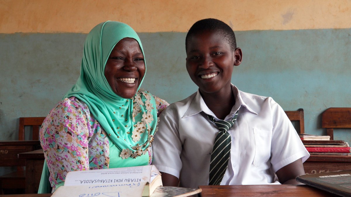 3/6 Strikingly, for every $100 spent per girl, per year, the  @Camfed programme resulted in learning gains equivalent to an additional two years of education for all girls and boys at those schools.