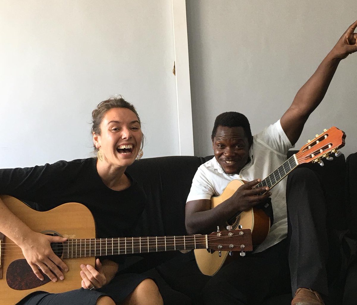 AnnemarieQuinn's tweet photo. Early morning start on #TimesTV with Goma Nyondo to #perform & chat about our upcoming #show at #KwaHarabaArtsCafe Thursday 26th November, 7pm.
Tickets available from Kwaharaba MK2000. We can’t wait! 👏🎶
#music #livemusic #livetv #artist #singersongwriter #malawi #africa https://t.co/HnM5m6Ztol