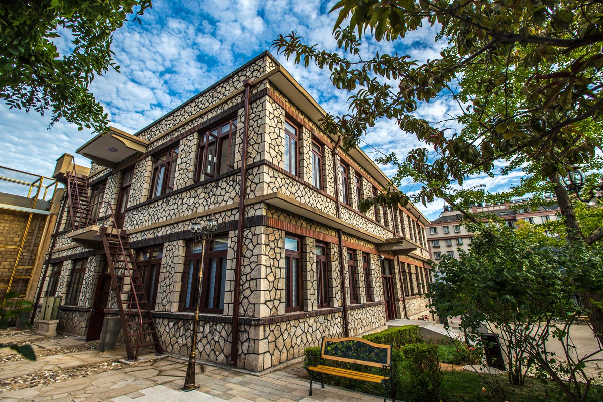 TangshanChina's tweet photo. By setting exhibition areas of education, catering and entertainment, Dr.Hans Gunther Former Residence Museum has integrated culture and recreation, promoting the industrial culture of Tangshan. It also showed the history and deeds of Hans Gunther and his family. https://t.co/kZdRIkTSlA