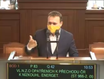 S podporou drahého jádra formou bianco šeku se spěchá, ale se zákonem o podporovaných zdrojích energie se nic neděje a to by byl vklad do budoucnosti, připomněl Jurečka z KDU-ČSL. Slíbil, pokud budou ve vládě, vyloučení dodavatele z Ruska a Číny. https://t.co/OMa7blhqDJ
