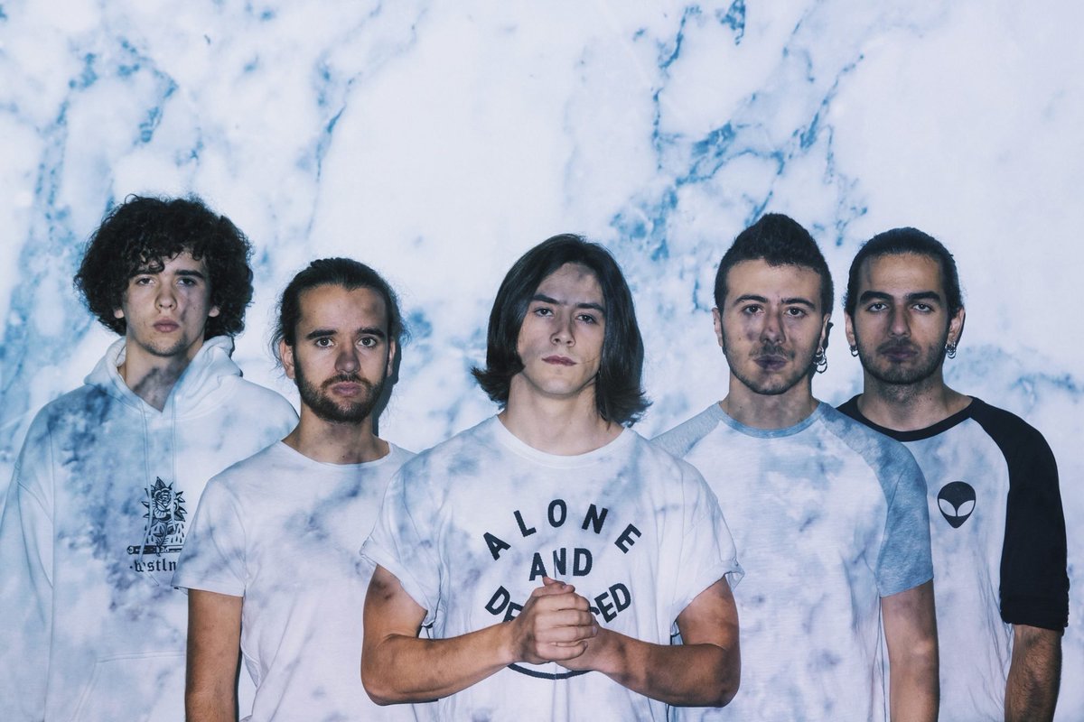 Aliena - Déjame Escapar 

Els nostres amics de la Cerdanya participen al concurs <a href="/CoverTV3/">Cover TV</a> amb aquest temacle del <a href="/NilMoliner/">Nil Moliner</a> 
Avui disponible a totes les plataformes.