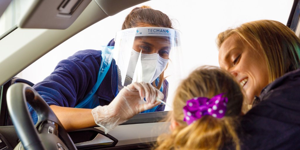 Gatwick_Airport's tweet photo. We are pleased to announce the launch of a COVID19 screening centre located in the South Terminal Long Stay Car Park. Run by ExpressTest it will offer a fast and accurate PCR swab test and is available for both passengers, employees and the general public from 30 November. #covid https://t.co/QYJrR56Blx