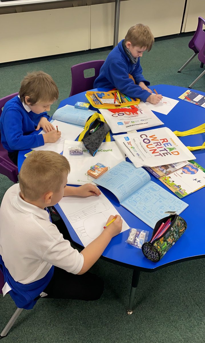 HowdenStAndrews's tweet photo. P2/3 received our book bags today. We had great fun reading the stories and exploring our goodies!
#scottishbooktrust #lookup #rocketmole https://t.co/csQvLD2B5Z