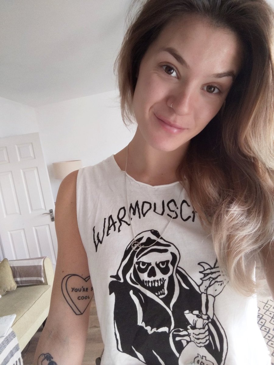 hellonatalie_'s tweet photo. @BBC6Music #TShirtDay WARMDUSCHER 👻 https://t.co/Trz0OJFwnq