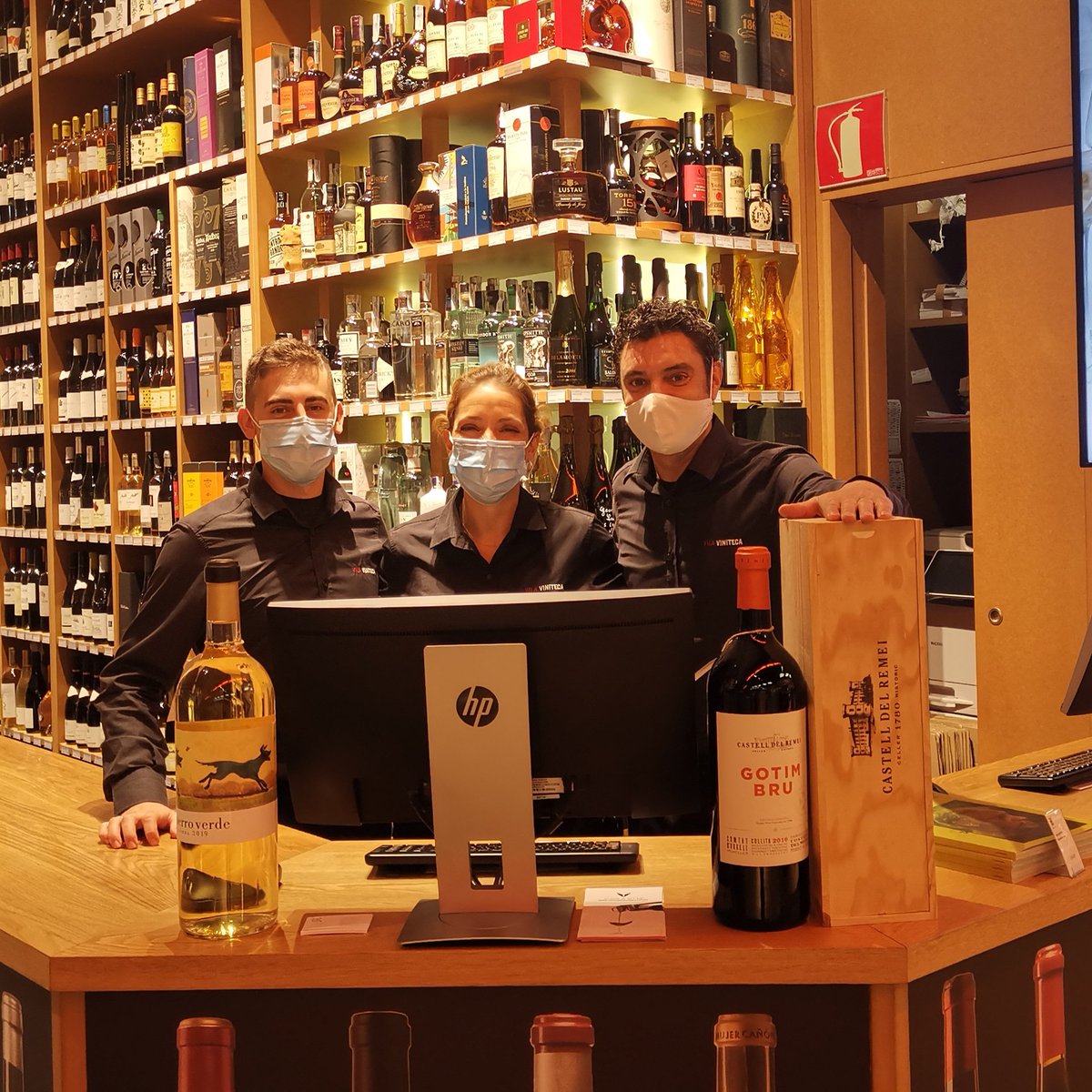 DacilEstapaCruz's tweet image. Si vais por @lilladiagonal, tenéis que pasar por @vilaviniteca, buena gente y grandisimos profesionales.

#FincaHistorica @castelldelremei #GotimBru #vinsdetotalavida #vinsdesempre #ViticulturaDeMuntanya #vinsambcaracter #vicatala
 #vino