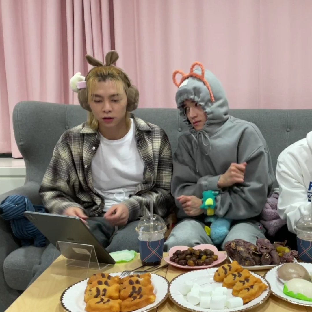 แทยงเปิดเพลง comethru ละไมต้องเหลือบมองหน้าจอนด้วยนะ55555555