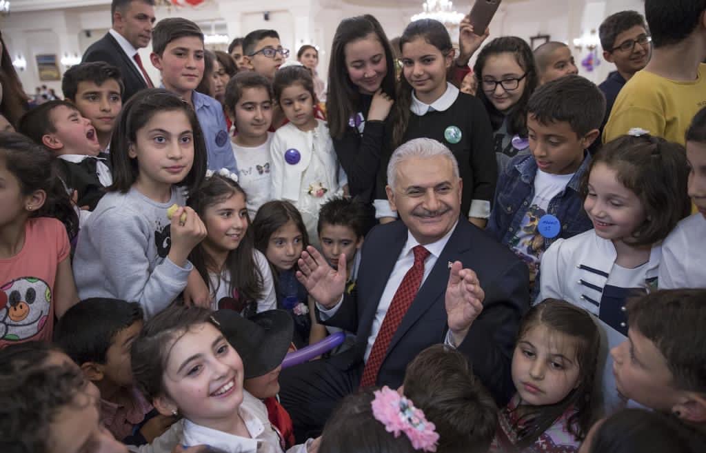 Geleceğimiz, umudumuz, en değerli varlığımız çocuklarımız...

#DünyaÇocukHaklarıGünü kutlu olsun. ❤️